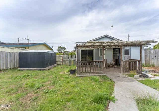 Photo 3 of Single family home for sale at 464 S Whipple St, Fort Bragg, CA 95437 | MLS# C1-11467 | Listing updated on 2026-10-05
