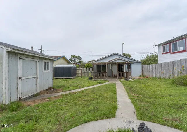 Photo 4 of Single family home for sale at 464 S Whipple St, Fort Bragg, CA 95437 | MLS# C1-11467 | Listing updated on 2026-10-05