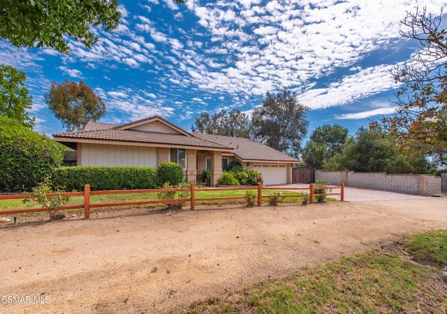 Photo 2 of Single family home for sale at 1558 Placid Ct, Simi Valley, CA 93065 | MLS# 226003535 | Listing updated on 2026-10-02