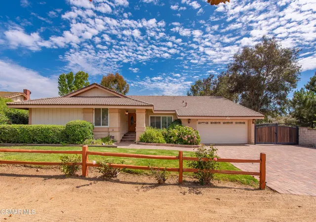Photo 3 of Single family home for sale at 1558 Placid Ct, Simi Valley, CA 93065 | MLS# 226003535 | Listing updated on 2026-10-02