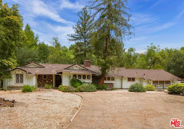 Photo 1 of Single family home for sale at 5854 Round Meadow Rd, Hidden Hills, CA 91302 | MLS# 26863413 | Listing updated on 2026-10-08