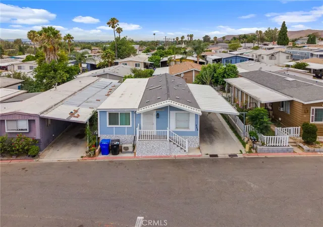 Photo 3 of Manufactured home for sale at 4041 Pedley #112, Jurupa Valley, CA 92509 | MLS# CV26161980 | Listing updated on 2026-10-06