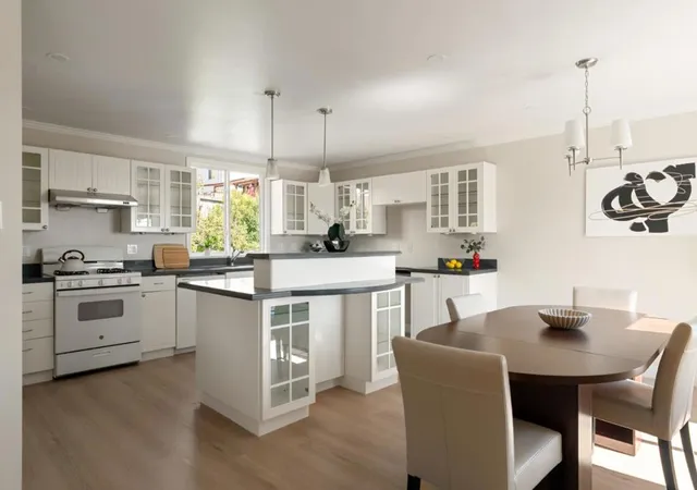 4th image of 377 Hillside Blvd, Daly City, CA 94014 | MLS# ML82055409