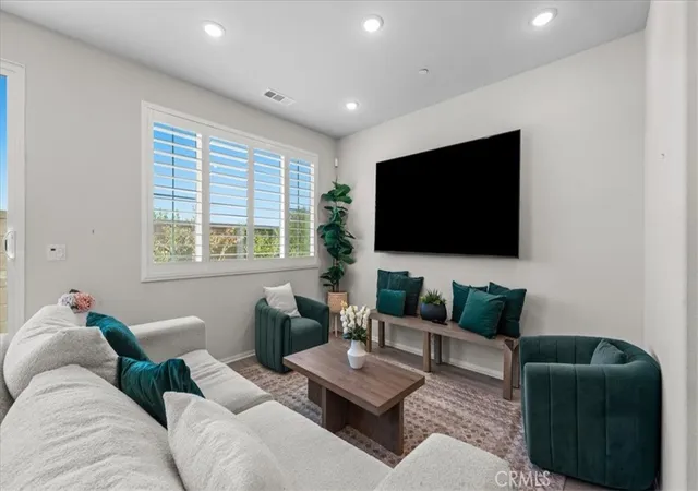 4th image of 2015 Bergamot St, Redlands, CA 92374 | MLS# CV26161919