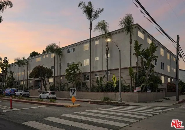 Photo 1 of Sale Pending at 2002 4th Street #208, Santa Monica, CA 90405 | MLS# 26864161 | Listing updated on 2026-09-28