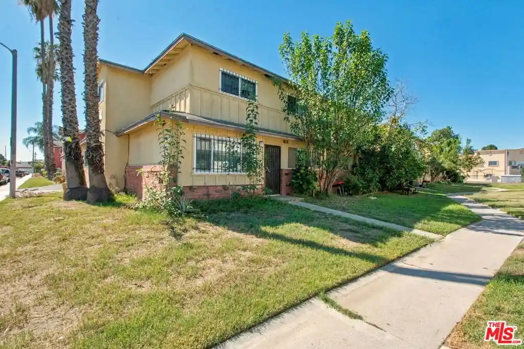Condo for sale at 2 Coyote Ln, Carson, CA 90745 | MLS# 26864117