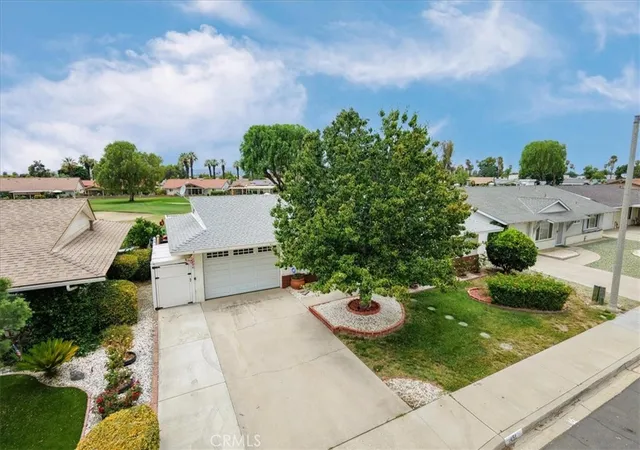 Photo 3 of Sale Pending at 451 Olympia, Hemet, CA 92543 | MLS# SW26161521 | Listing updated on 2026-10-06