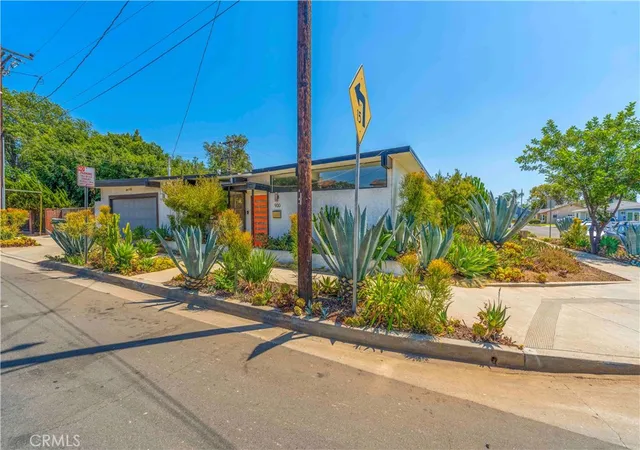 Photo 2 of Single family home for sale at 900 South 4th, Montebello, CA 90640 | MLS# MB26162299 | Listing updated on 2026-10-02