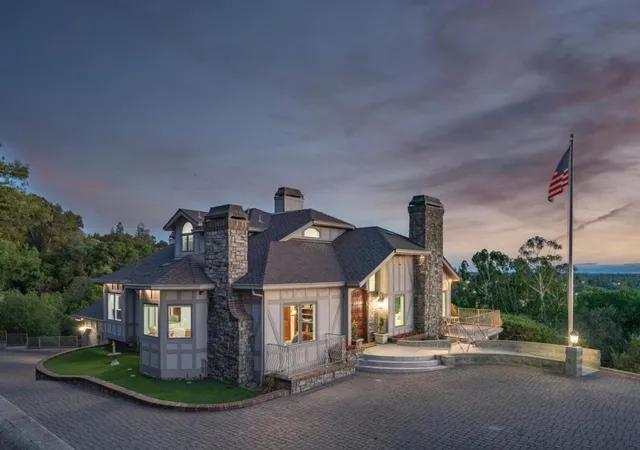 Photo 3 of Sale Pending at 15217 Sobey Rd, Saratoga, CA 95070 | MLS# ML82055490 | Listing updated on 2026-10-01