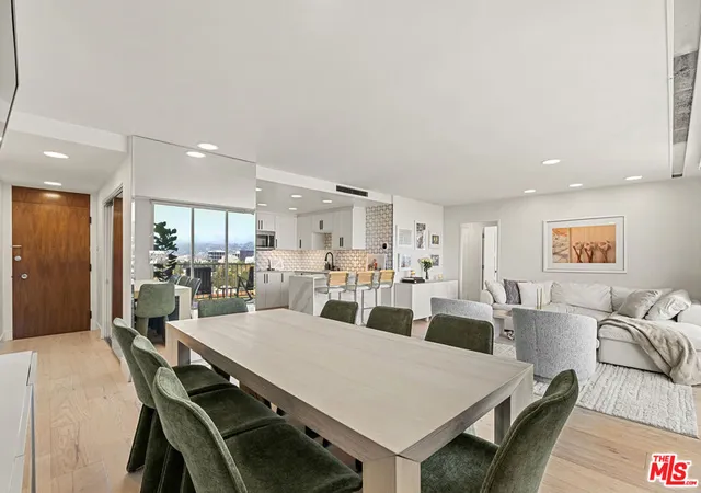 Listing Photo 5 - Condo for sale in building located at 2160 Century Pkwy, Los Angeles, CA 90067 - Unit #702