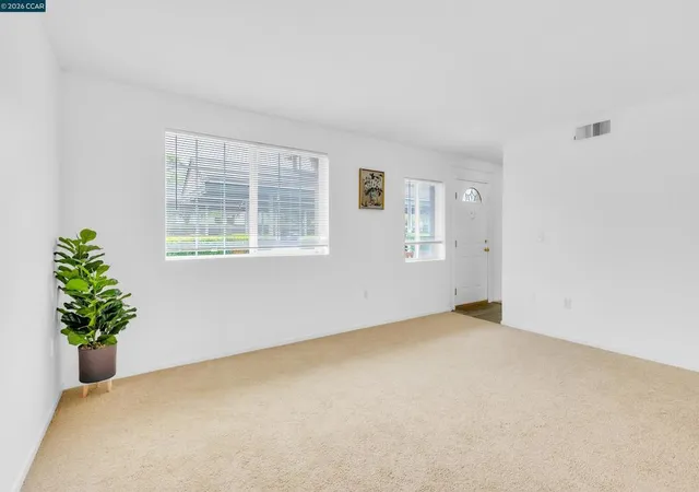 Photo 3 of Townhouse for sale at 712 Daniels Ave, Vallejo, CA 94590 | MLS# 41142826 | Listing updated on 2026-09-12