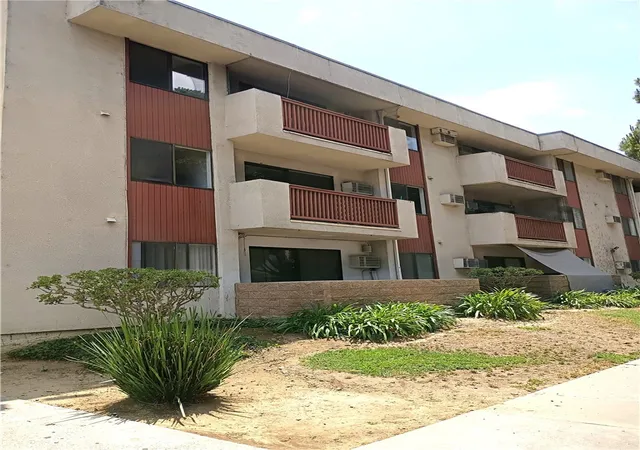Condo for sale at 20234 Cantara #214, Winnetka, CA 91306 | MLS# SR26162510