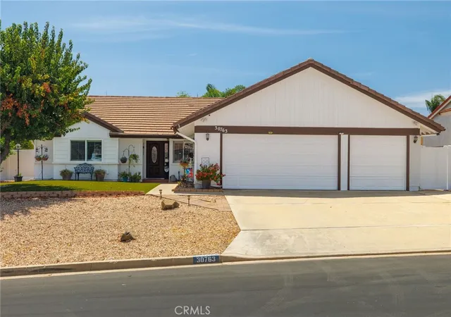 Photo 2 of Single family home for sale at 30763 Pyramid Point, Canyon Lake, CA 92587 | MLS# IV26159273 | Listing updated on 2026-09-28