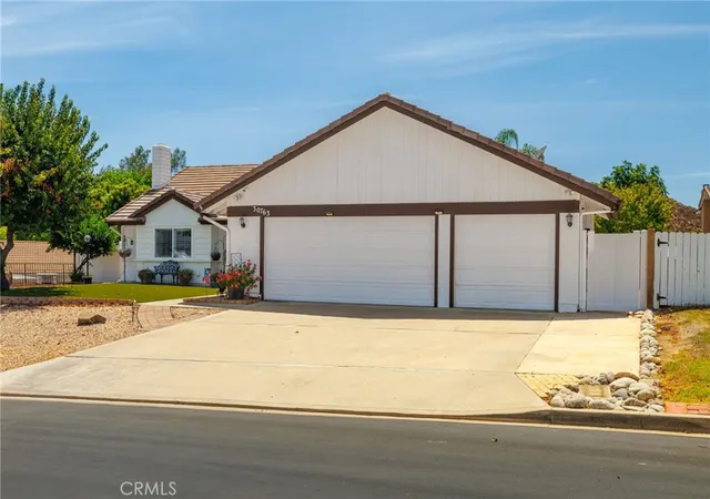 Photo 3 of Single family home for sale at 30763 Pyramid Point, Canyon Lake, CA 92587 | MLS# IV26159273 | Listing updated on 2026-09-28