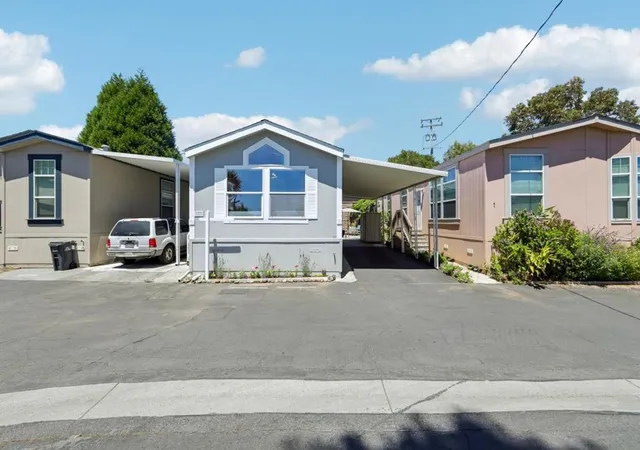 Photo 2 of Manufactured home for sale at 930 Rosedale Ave #2, Capitola, CA 95010 | MLS# ML82054990 | Listing updated on 2026-09-22