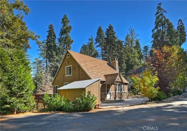 Photo 2 of Single family home for sale at 863 Oak, Skyforest, CA 92385 | MLS# IG26162182 | Listing updated on 2026-10-01