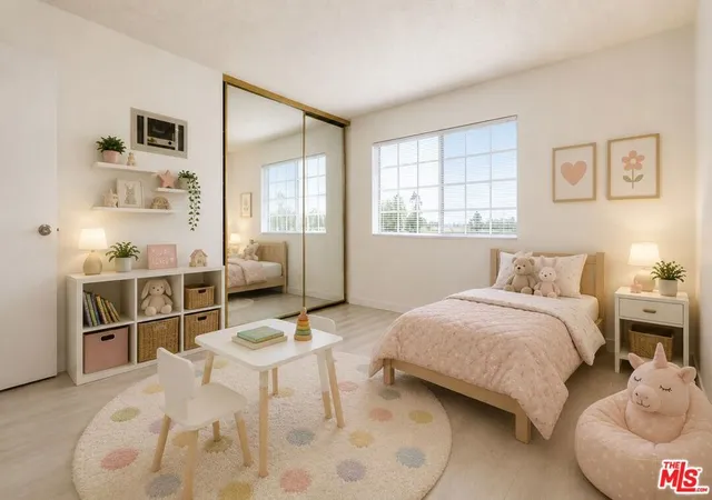 Listing Photo 5 - Condo for sale in building located at 20930 Parthenia St, Los Angeles, CA 91304 - Unit #207