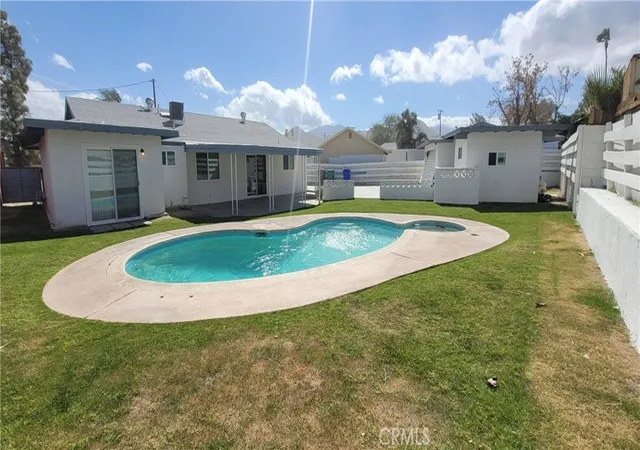 3rd image of 43035 Warner Trl, Palm Desert, CA 92211 | MLS# OC26162651
