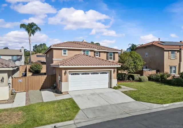 Photo 2 of Sale Pending at 183 La Amistad Way, Hemet, CA 92545 | MLS# 260018272SD | Listing updated on 2026-09-16