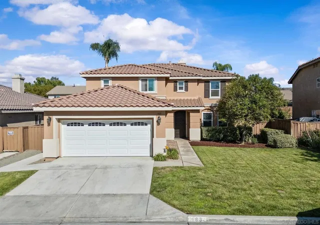 Photo 3 of Sale Pending at 183 La Amistad Way, Hemet, CA 92545 | MLS# 260018272SD | Listing updated on 2026-09-16