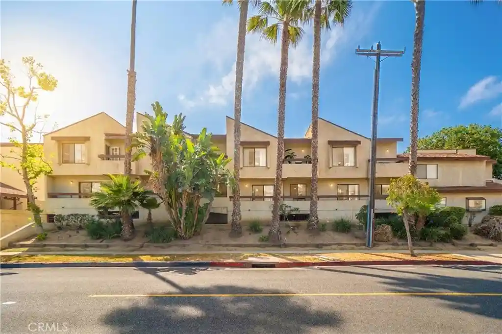 Listing Photo 21 - Condo for sale in 620 W Hyde Park located at 620 W Hyde Park, Inglewood, CA 90302 - Unit #129