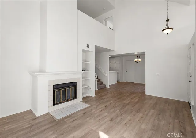 Photo 4 of Townhouse for sale at 26127 Mcbean Pkwy #35, Valencia, CA 91355 | MLS# SR26162131 | Listing updated on 2026-10-31