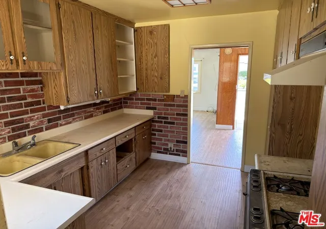 Photo 4 of Sale Pending at 5577 W 82nd Street, Los Angeles, CA 90045 | MLS# 26862933 | Listing updated on 2026-10-03