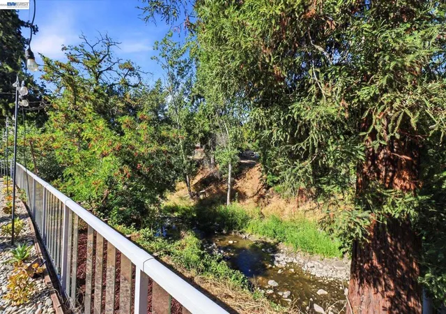 36th image of 1654 Creek Dr, San Jose, CA 95125 | MLS# 41142890