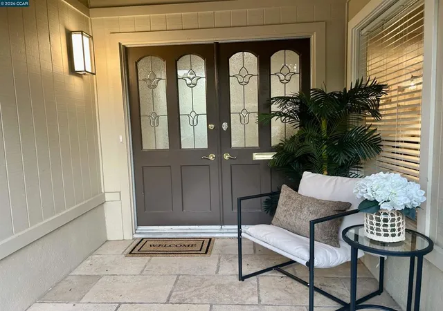 Listing Photo 4 - Condo for sale in building located at 1323 Golden Rain Rd, Walnut Creek, CA 94595 - Unit #3