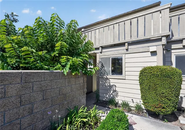 Photo 2 of Sale Pending at 5130 West 1st #E, Santa Ana, CA 92703 | MLS# IV26163057 | Listing updated on 2026-10-09