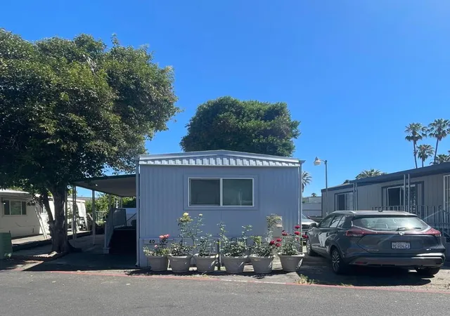 Photo 1 of Manufactured home for sale at 2855 Senter Rd #40, San Jose, CA 95111 | MLS# ML82055585 | Listing updated on 2026-09-11