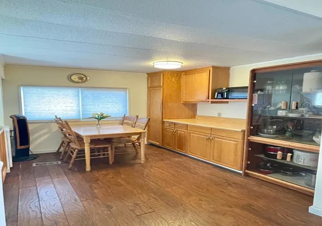 Photo 3 of Manufactured home for sale at 2855 Senter Rd #40, San Jose, CA 95111 | MLS# ML82055585 | Listing updated on 2026-09-11