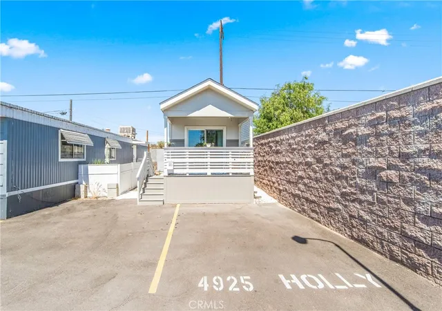Photo 2 of Manufactured home for sale at 4925 Holly, Long Beach, CA 90805 | MLS# PW26158366 | Listing updated on 2026-09-26