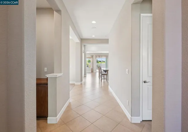Photo 3 of Single family home for sale at 475 Mallard's Gulch Dr, Rio Vista, CA 94571 | MLS# 41142916 | Listing updated on 2026-09-05