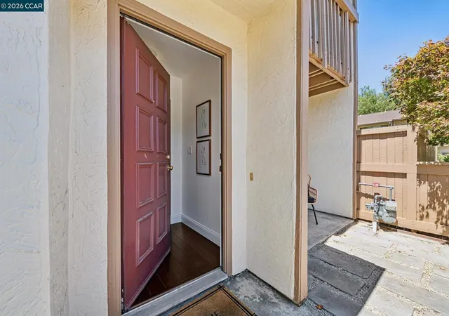 Photo 4 of Townhouse for sale at 1885 Olmo Way, Walnut Creek, CA 94598 | MLS# 41142921 | Listing updated on 2026-09-23