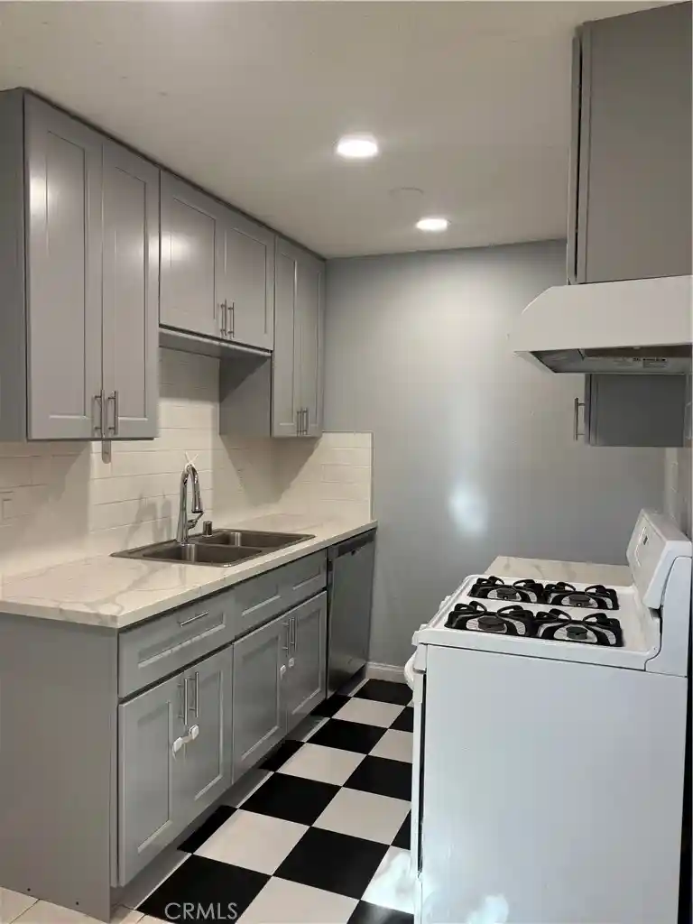 Photo 1 of Sale Pending at 8641 Glenoaks #131, Sun Valley, CA 91352 | MLS# GD26163383 | Listing updated on 2026-10-22