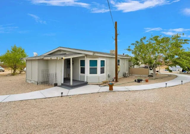 Photo 3 of Single family home for sale at 7780 Fairlane Rd, Lucerne Valley, CA 92356 | MLS# 219150742DA | Listing updated on 2026-10-01