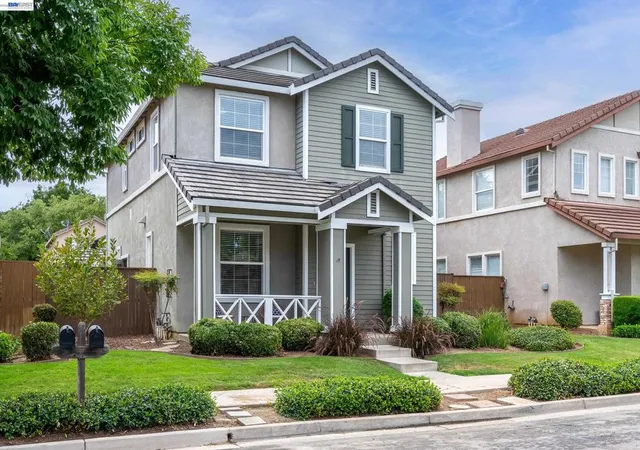 Photo 2 of Single family home for sale at 149 Wexford St, Brentwood, CA 94513 | MLS# 41142942 | Listing updated on 2026-10-06