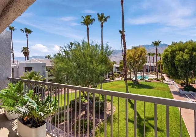 Listing Photo 4 - Condo for sale in building located at 3155 E Ramon Rd, Palm Springs, CA 92264 - Unit #906