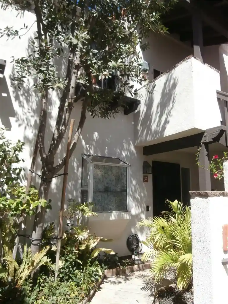 Photo 1 of Condo for sale at 37 Via Lavendera, Rancho Santa Margarita, CA 92688 | MLS# OC26163591 | Listing updated on 2026-08-18