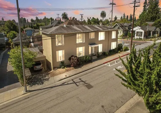 Photo 3 of Single family home for sale at 257 High St, Santa Cruz, CA 95060 | MLS# ML82055634 | Listing updated on 2026-10-12