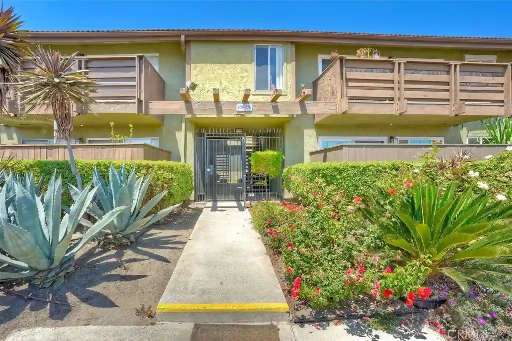 Listing Photo 1 - Condo for sale in 615 Fredricks located at 615 Fredricks, Oceanside, CA 92058 - Unit #175