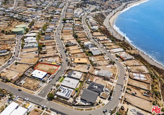 Photo 2 of Land for sale at 18439 Wakecrest Dr, Malibu, CA 90265 | MLS# 26853763 | Listing updated on 2026-10-07