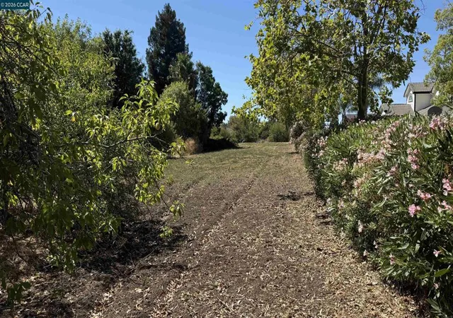 Photo 1 of Land for sale at 1819 Ayers Rd, Concord, CA 94521 | MLS# 41142985 | Listing updated on 2026-09-08