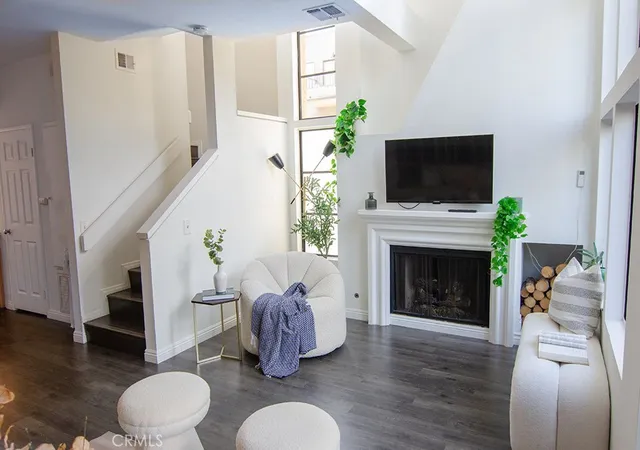 Photo 3 of Sale Pending at 1310 E Orange Grv Blvd #113, Pasadena, CA 91104 | MLS# AR26164088 | Listing updated on 2026-10-06