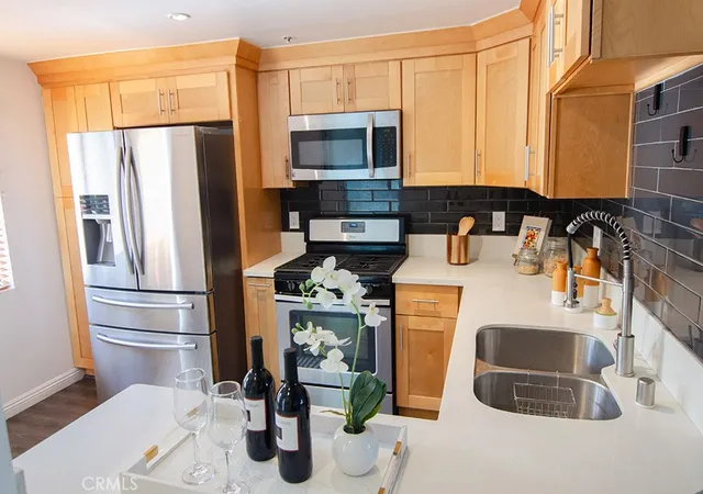 Photo 4 of Sale Pending at 1310 E Orange Grv Blvd #113, Pasadena, CA 91104 | MLS# AR26164088 | Listing updated on 2026-10-06