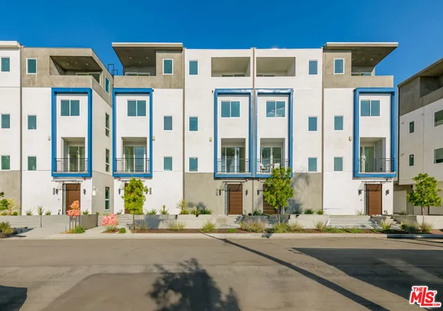 Photo 1 of Sale Pending at 5859 David Ave, Los Angeles, CA 90034 | MLS# 26864223 | Listing updated on 2026-09-04