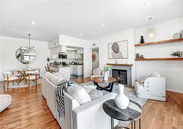 Listing Photo 5 - Condo for sale in building located at 3568 Keystone Ave, Los Angeles, CA 90034 - Unit #10