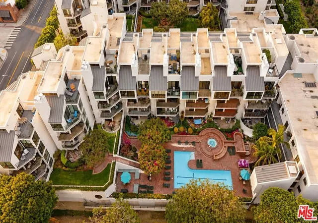 2nd image of 2930 Neilson Wy, Santa Monica, CA 90405