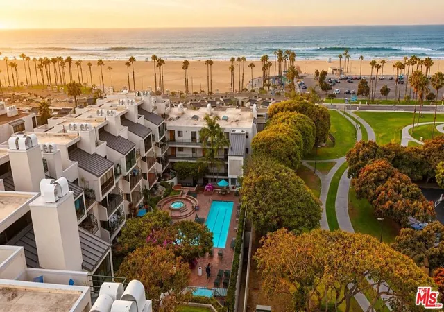 5th image of 2930 Neilson Wy #408, Santa Monica, CA 90405 | MLS# 26865247